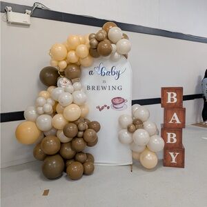 Gold Balloon Arch Backdrop with Floral Gold Frame, new used